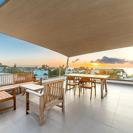 Penthouse 13 - One Bay Residence With Private Rooftop Terrace And Dip In Pool Pereybere Beach Exteriér fotografie