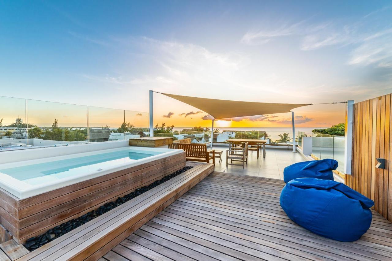Penthouse 13 - One Bay Residence With Private Rooftop Terrace And Dip In Pool Pereybere Beach Exteriér fotografie