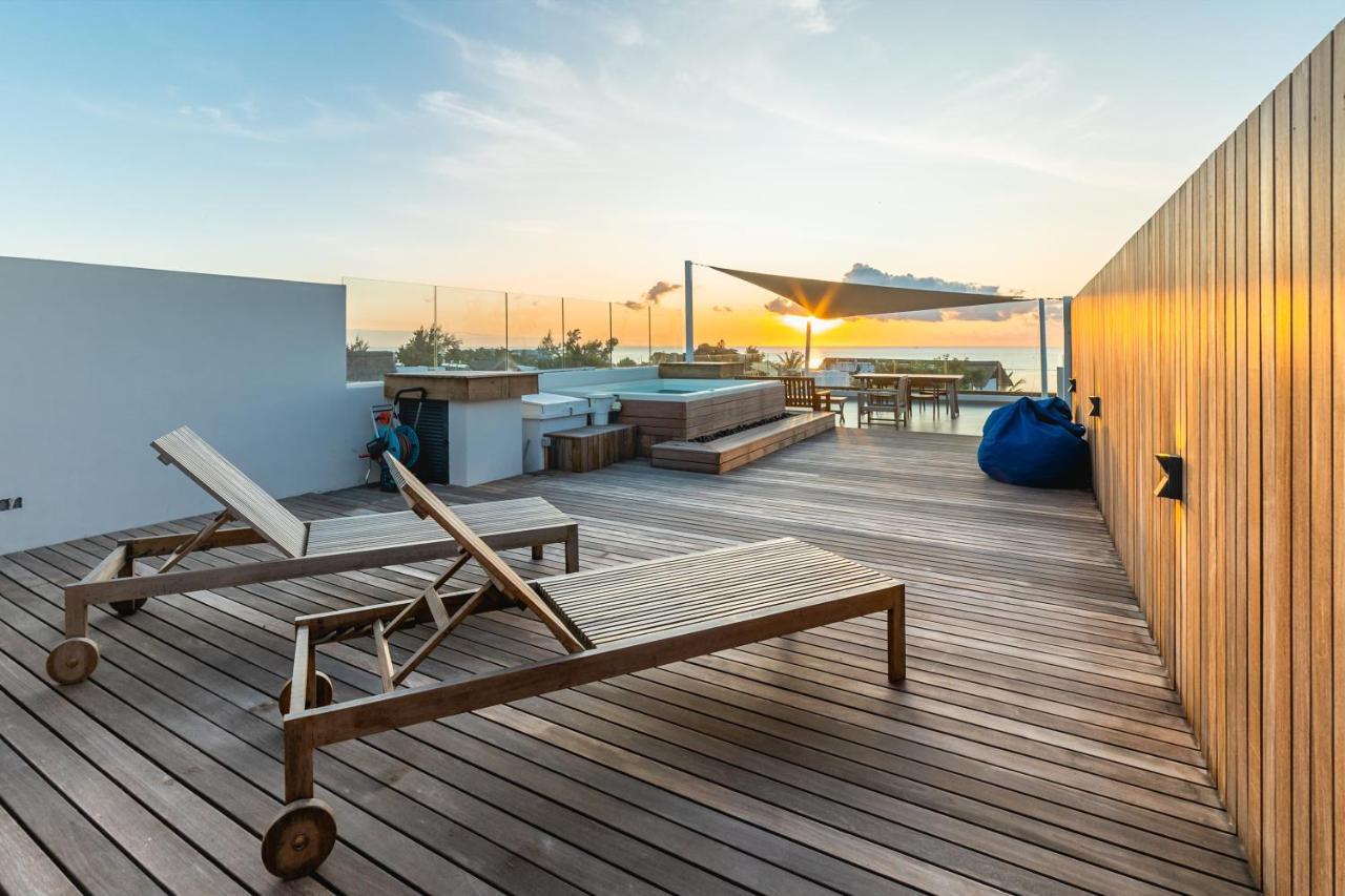 Penthouse 13 - One Bay Residence With Private Rooftop Terrace And Dip In Pool Pereybere Beach Exteriér fotografie