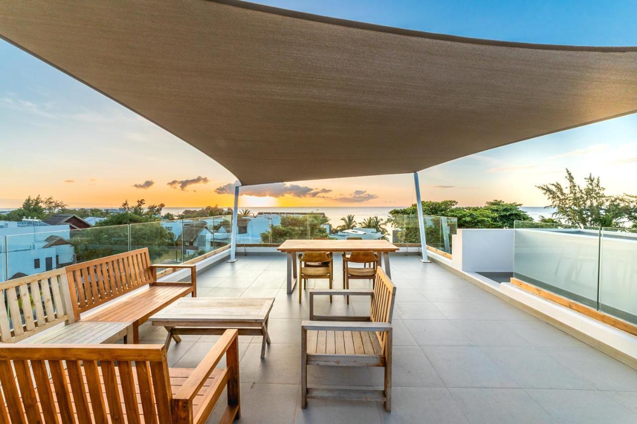 Penthouse 13 - One Bay Residence With Private Rooftop Terrace And Dip In Pool Pereybere Beach Exteriér fotografie