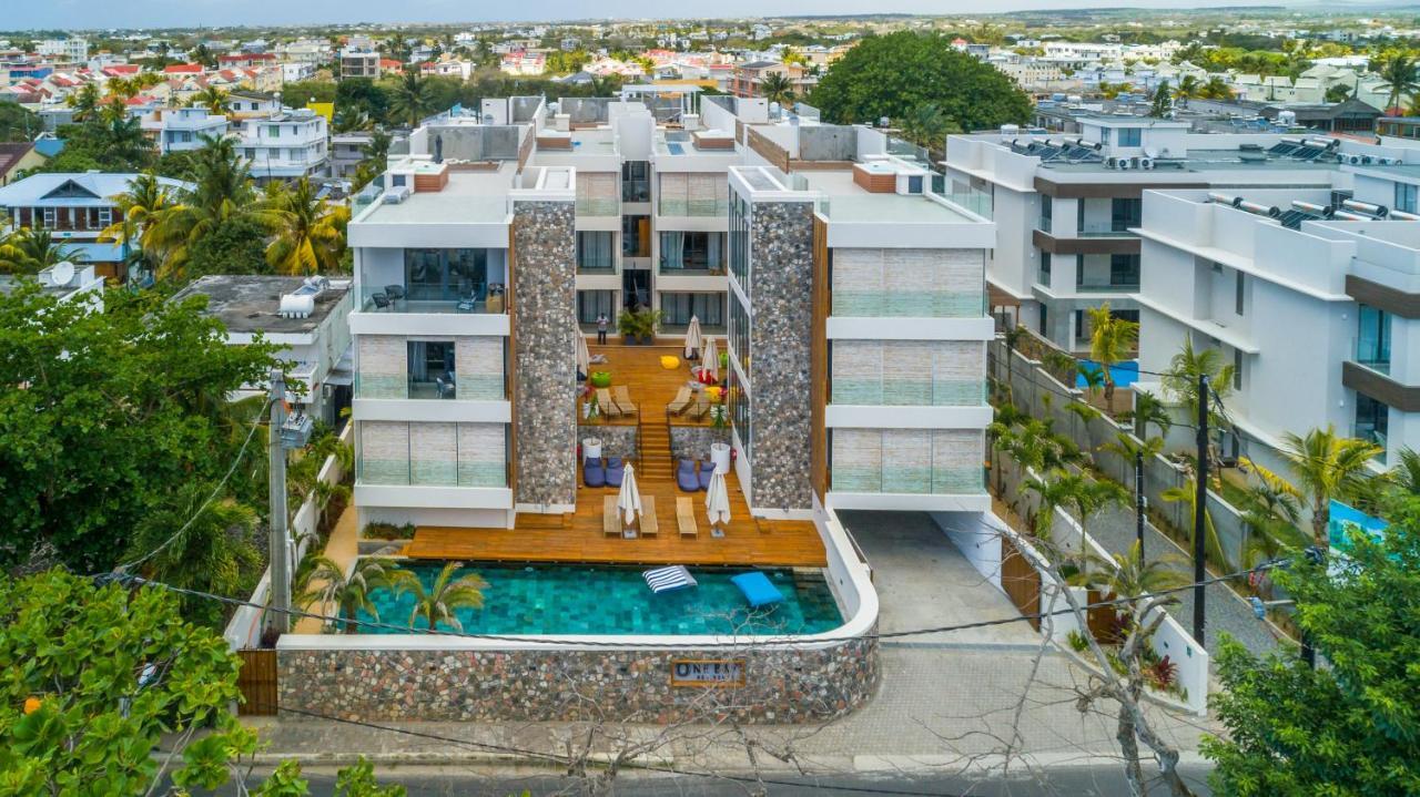 Penthouse 13 - One Bay Residence With Private Rooftop Terrace And Dip In Pool Pereybere Beach Exteriér fotografie