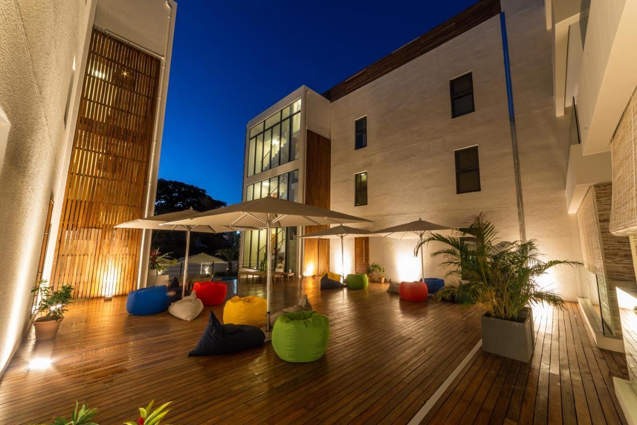 Penthouse 13 - One Bay Residence With Private Rooftop Terrace And Dip In Pool Pereybere Beach Exteriér fotografie