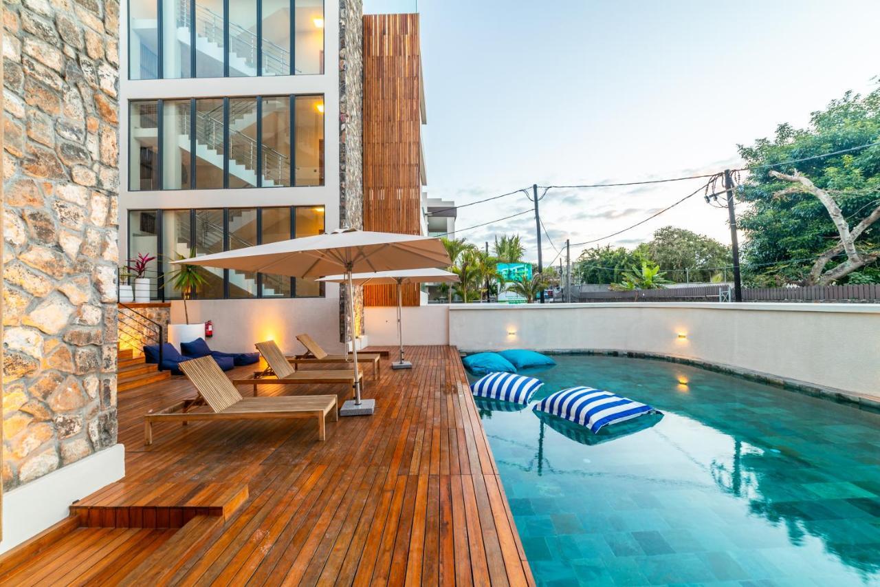 Penthouse 13 - One Bay Residence With Private Rooftop Terrace And Dip In Pool Pereybere Beach Exteriér fotografie